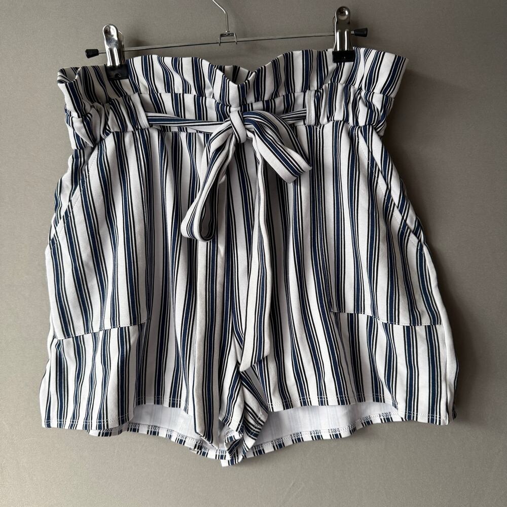 Express Beachy Coastal Paperbag Waist Striped‎ Tie Front Shorts Small White Blue
